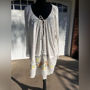 Free People  White Boho Tunic with Floral Embroidery